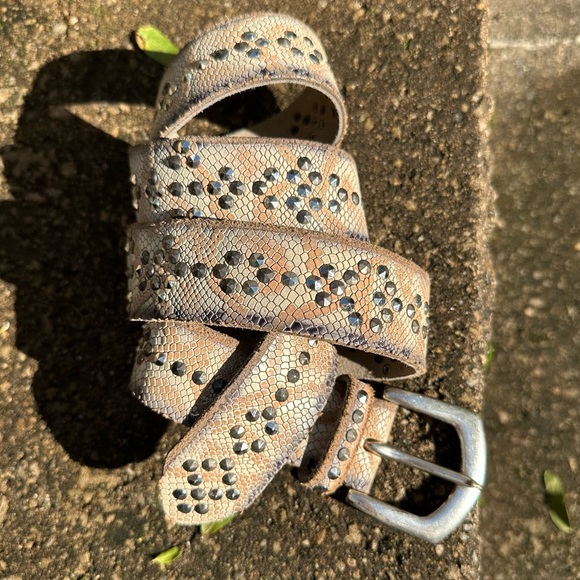 B. Belt snake embossed studded belt - Picture 2 of 3